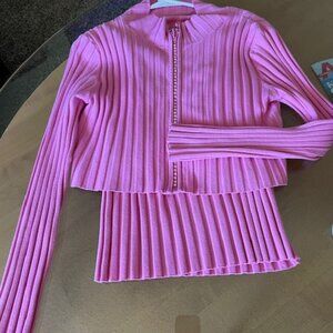 PINK RIBBED SWEATER SET WITH RHINESTONE STUDDED ZIPPER